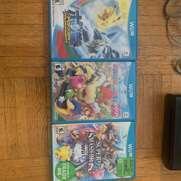 Black Wii u 32gb games included and extra controllers - Picture 4 of 4